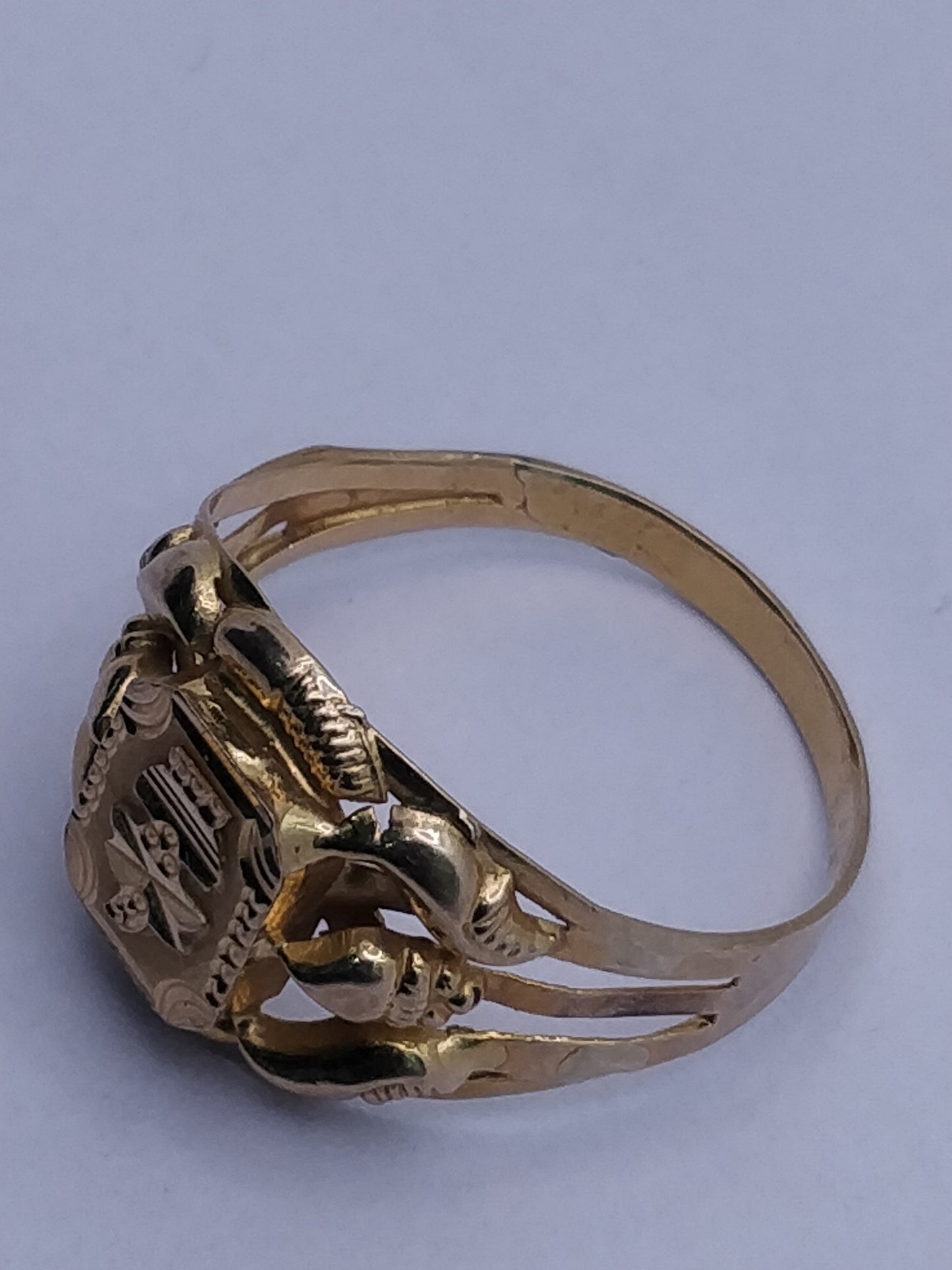 Minimal Gold Ring with Elegant Design | Purity 18 Carat | Weight 2.61G
