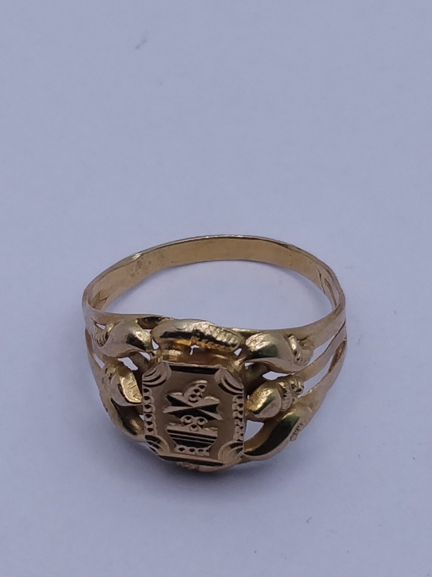 Minimal Gold Ring with Elegant Design | Purity 18 Carat | Weight 2.61G